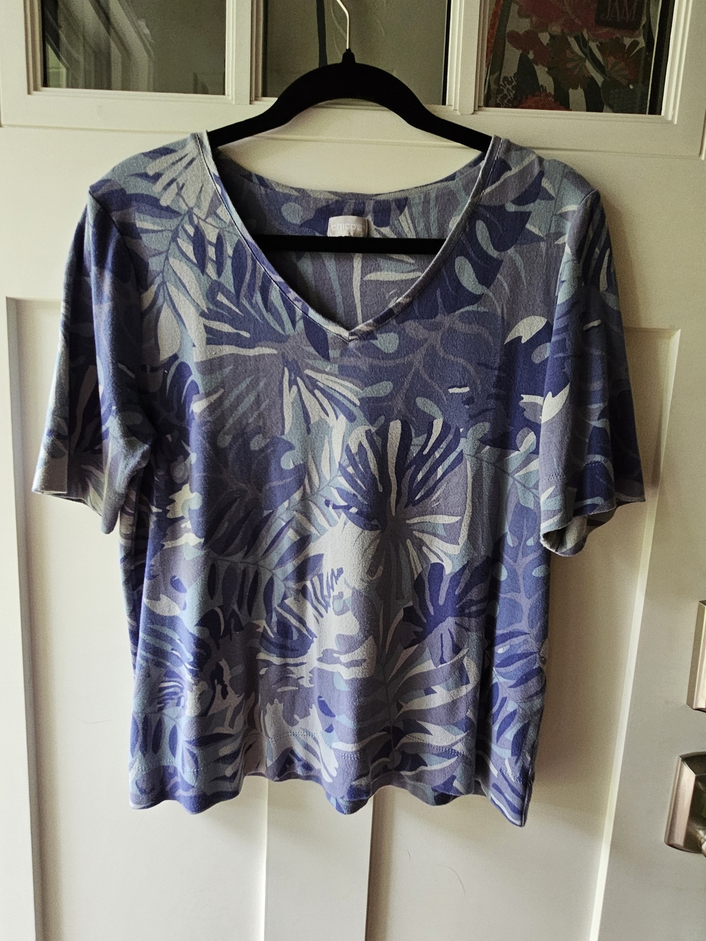 Chico's Blue Floral V-Neck Short Sleeve Top